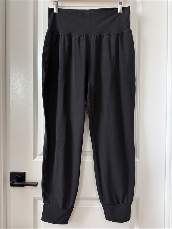 Athleta Pants - Athleta Salutation Jogger in Powervita *Black